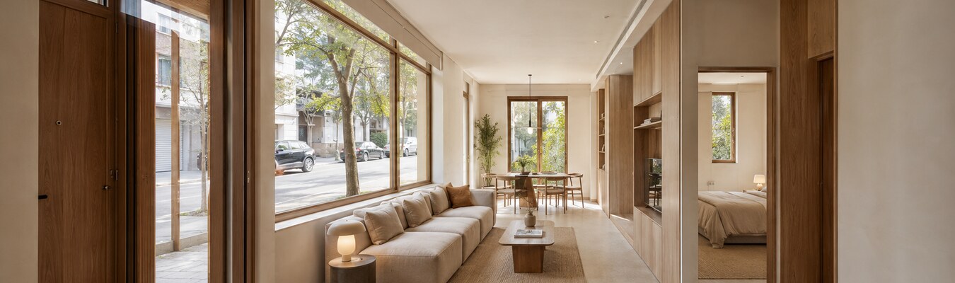 Interior de un local convertido en vivienda mediante una reforma integral en Madrid
